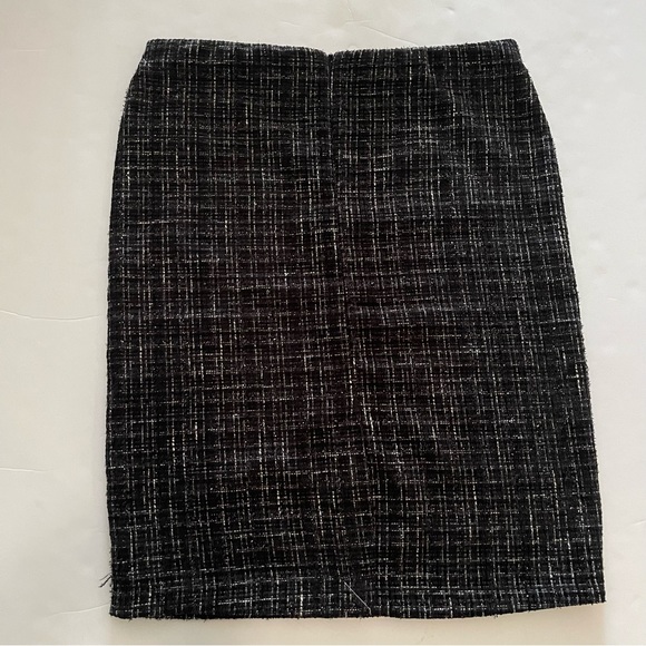 Black and Silver Textured Mini Striped Geometric Print Pencil Skirt - Picture 2 of 5